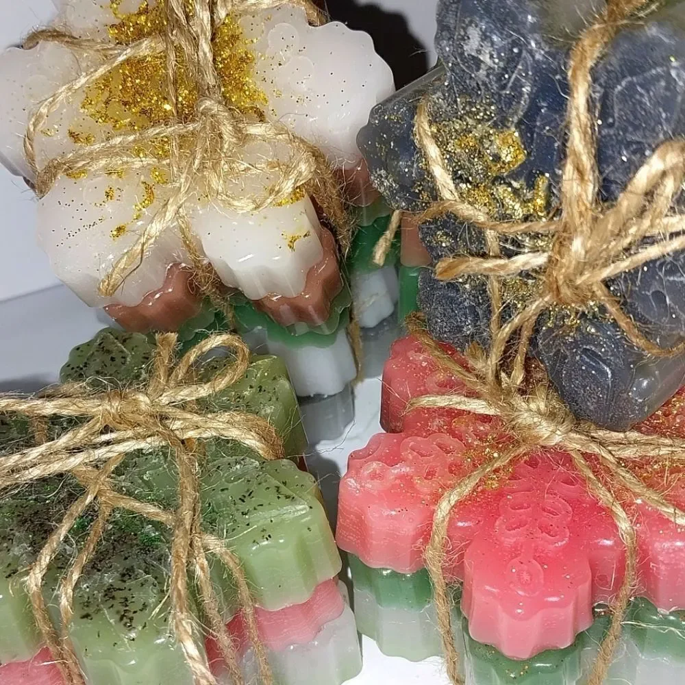 Hand crafted snowflake 3piece waxmelts from our Winter Wonderland collection